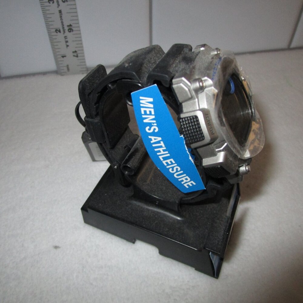 Casio Step Tracker Watch - Picture 3 of 4